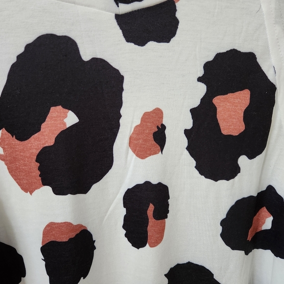 NEW! White Leopard Print Casual Loose Long Sleeve Top - Picture 11 of 14